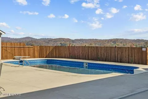 Exterior - 6130 James Cline Rd, Talbott, TN 37877 photo 4 of 5
