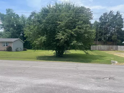 212 Doe Run Blvd, Clinton, TN 37716