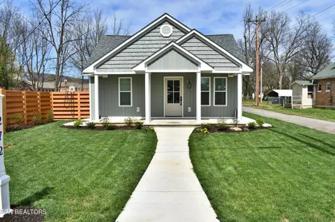 272 W Rhea Ave, Spring City, TN 37381