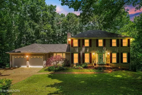4021 NE Bow St, Cleveland, TN 37312