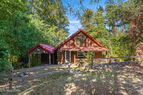 713 Hazy Cir, Gatlinburg, TN 37738