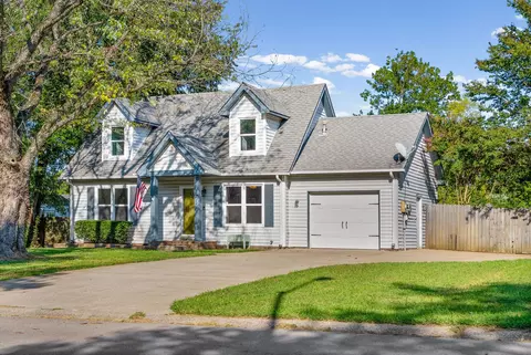 309 Kelsey Dr, Clarksville, TN 37042