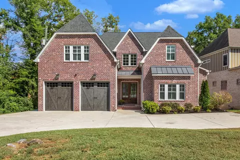 1018 Downey Dr # B, Nashville, TN 37205
