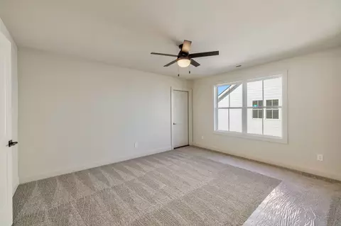 Bedroom - 5548 Sinclair St, Murfreesboro, TN 37127 photo 8 of 13