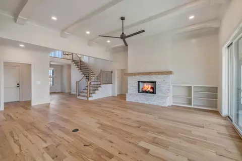 Living - 5548 Sinclair St, Murfreesboro, TN 37127 photo 5 of 8