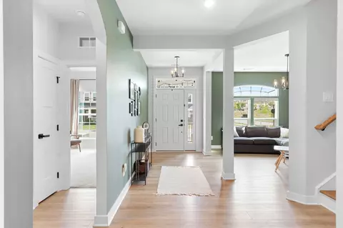 Entry Way - 3060 Oglethorpe Dr, Franklin, TN 37064 photo 7 of 9