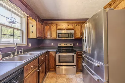 Kitchen - 51 Erin Ln, Ramer, TN 38367 photo 1 of 2