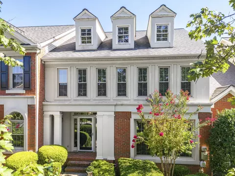 7423 Hamilton Run Dr, Chattanooga, TN 37421