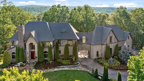 4405 Hawk Ridge Ct, Signal Mountain, TN 37377