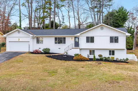 1805 Terra Verde Dr, Chattanooga, TN 37421