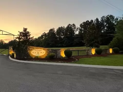 1154 Thunder Ridge Dr, South Pittsburg, TN 37380