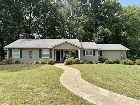 706 Westwood Dr, Mcminnville, TN 37110