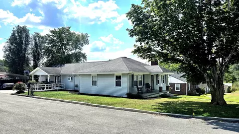 722 Jefferson Ave E, Carthage, TN 37030