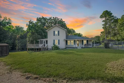 860 Potters Ln, Clarksville, TN 37040