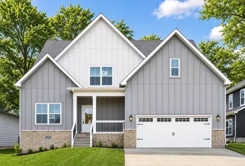 982 Alton Dr, Clarksville, TN 37043