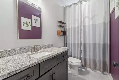 Bath - 208 15th Ave E, Springfield, TN 37172 photo 2 of 2