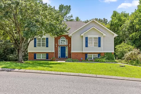 5008 Dellwood Dr, Rossville, GA 30741