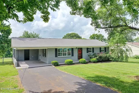 1620 Gail St, Loudon, TN 37774
