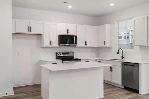 Kitchen - 217 Reece Rd, Baxter, TN 38544 photo 4 of 6