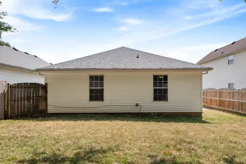 Exterior - 528 Freedom Ct, Murfreesboro, TN 37129 photo 10 of 10