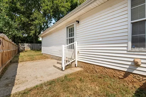 Exterior - 528 Freedom Ct, Murfreesboro, TN 37129 photo 6 of 10