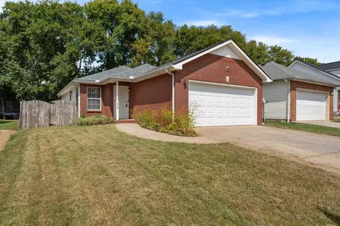 Exterior - 528 Freedom Ct, Murfreesboro, TN 37129 photo 2 of 10