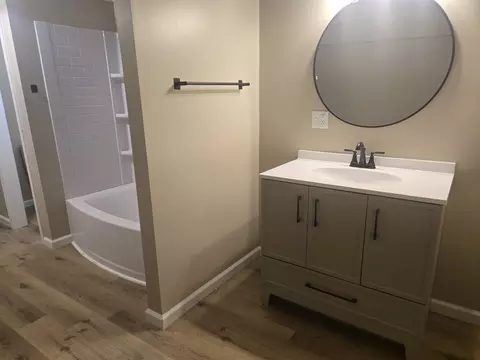Bath - 6061 Us Highway 70 E, Mcewen, TN 37101 photo 2 of 7
