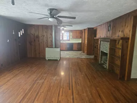 Living - 6061 Us Highway 70 E, Mcewen, TN 37101 photo 4 of 4