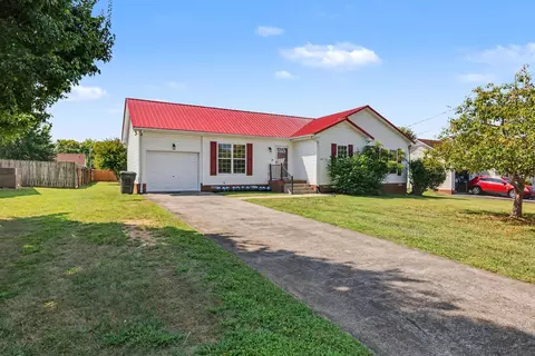 1612 London Dr, Columbia, TN 38401