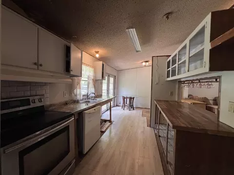 Kitchen - 616 Powell St, Paris, TN 38242 photo 3 of 3