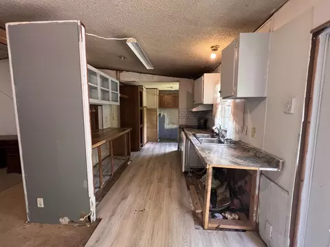 Kitchen - 616 Powell St, Paris, TN 38242 photo 1 of 3