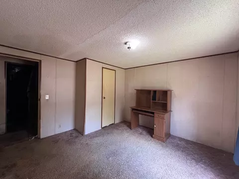 Bedroom - 616 Powell St, Paris, TN 38242 photo 2 of 4