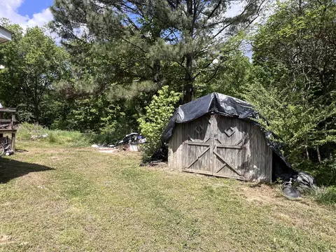 Exterior - 616 Powell St, Paris, TN 38242 photo 3 of 6