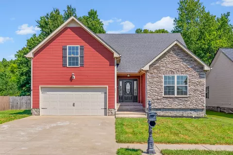 636 Fox Hound Dr, Clarksville, TN 37040