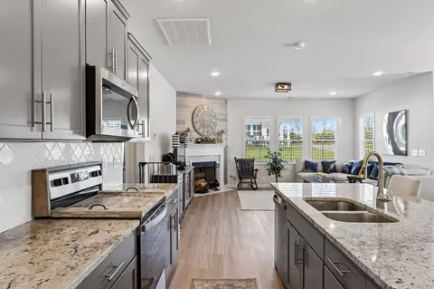 Kitchen - 2925 Eckersley Dr, Murfreesboro, TN 37128 photo 4 of 5