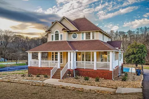 962 Indian Mound Dr, Mcminnville, TN 37110