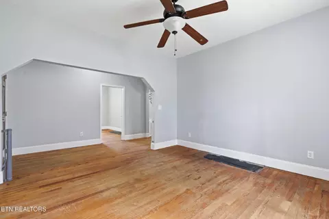 7805 Heiskell Rd, Powell, TN 37849 photo 8