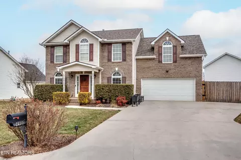 4900 Sunday Silence Dr, Knoxville, TN 37918