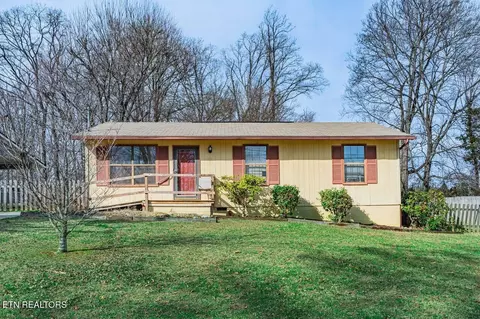 5917 W Pine Ln, Knoxville, TN 37909