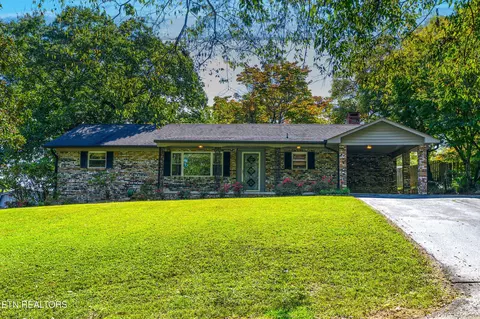 219 Woodland Dr, Kingston, TN 37763