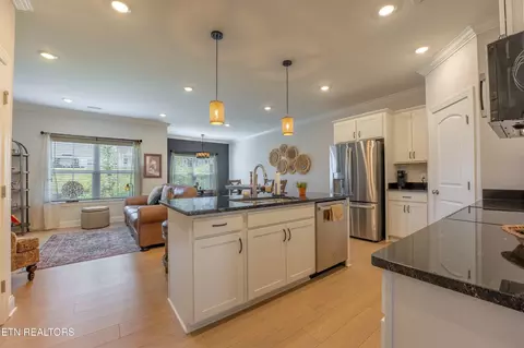 7364 Sun Blossom Ln, Knoxville, TN 37924