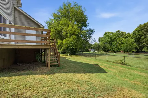 Exterior - 1035 Silver Point Dr, Murfreesboro, TN 37130 photo 8 of 11