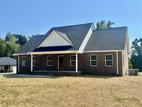 203 Marys Ln, Lafayette, TN 37083