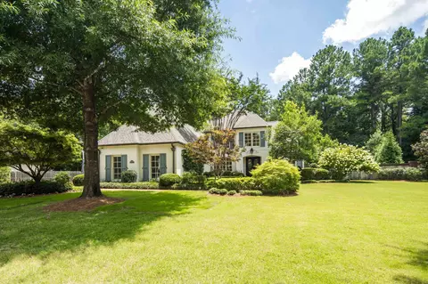 2902 Bentwood Oak Dr, Collierville, TN 38017