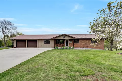 513 Canter Ln, Dandridge, TN 37725