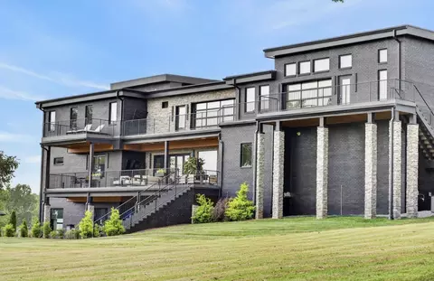 116 Fairways Dr, Hendersonville, TN 37075