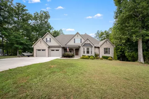 Exterior - 215 Flora Ln, Manchester, TN 37355 photo 2 of 19