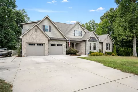 Exterior - 215 Flora Ln, Manchester, TN 37355 photo 17 of 19