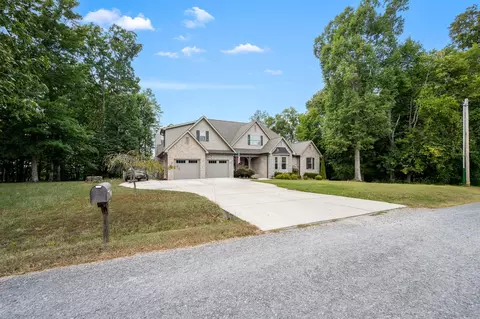 Exterior - 215 Flora Ln, Manchester, TN 37355 photo 15 of 19