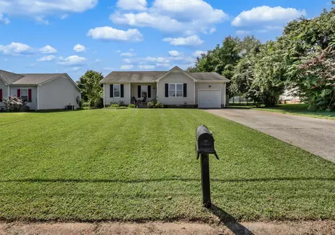 3220 N Senseney Cir, Clarksville, TN 37042